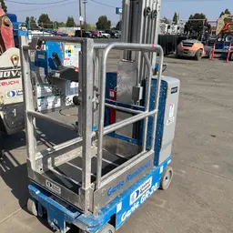 2017 Genie GR-20 Self-Propelled One-Person Lift