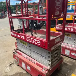 2018 MEC MICRO 19 Scissor Lift