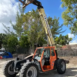 2018 JLG 742 Forklift