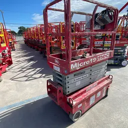 2019 MEC MICRO 19 Scissor Lift