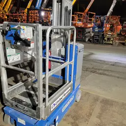 2017 Genie GR-20 Self-Propelled One-Person Lift