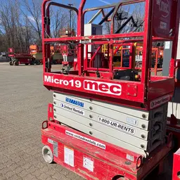 2018 MEC MICRO 19 Scissor Lift
