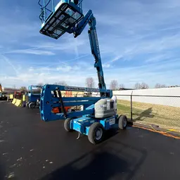 2016 Genie Z-45 EE Articulating Boom Lift