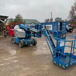 2013 Genie Z-40/23N RJ Articulating Boom Lift