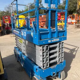 2017 Genie GS-3232 Scissor Lift