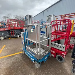2018 Genie GR-20 Self-Propelled One-Person Lift