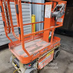 2016 JLG 1230ES Self-Propelled One-Person Lift