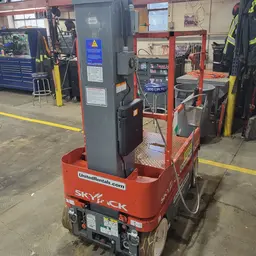2016 Skyjack SJ12 Self-Propelled One-Person Lift