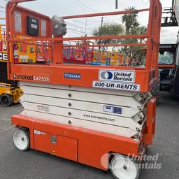 2016 Snorkel S4732E Scissor Lift