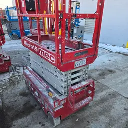 2018 MEC MICRO 19 Scissor Lift
