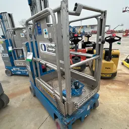 2016 Genie GR-20 Self-Propelled One-Person Lift