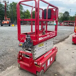 2018 MEC MICRO 19 Scissor Lift
