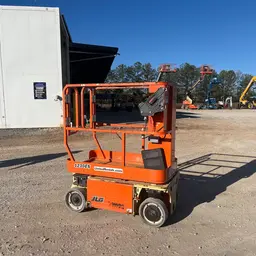 2017 JLG 1230ES Self-Propelled One-Person Lift
