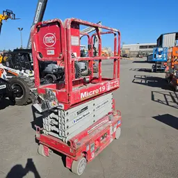 2019 MEC MICRO 19 Scissor Lift