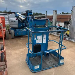 2013 Genie Z-40/23N RJ Articulating Boom Lift