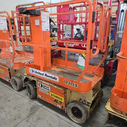 2018 JLG 1230ES Self-Propelled One-Person Lift