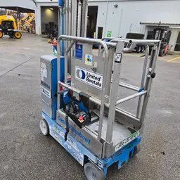 2016 Genie GR-20 Self-Propelled One-Person Lift