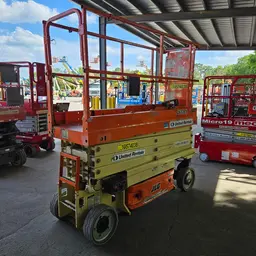 2017 JLG 2632ES Scissor Lift