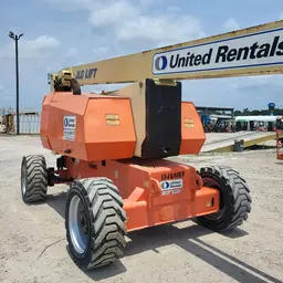 2016 JLG 800AJ Articulating Boom Lift