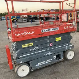 2018 Skyjack SJIII3226 Scissor Lift
