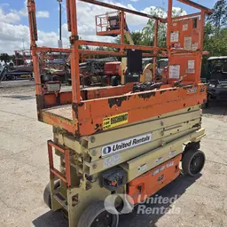 2015 JLG 2632ES Scissor Lift