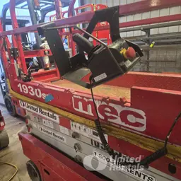 2017 MEC 1930SE Scissor Lift