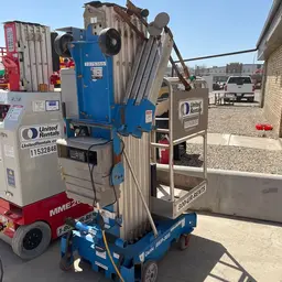 2018 Genie AWP-30SDC Pusharound Lift