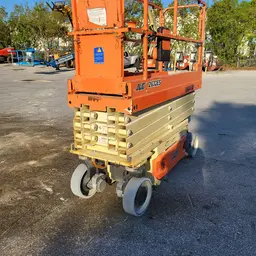 2017 JLG 2632ES Scissor Lift