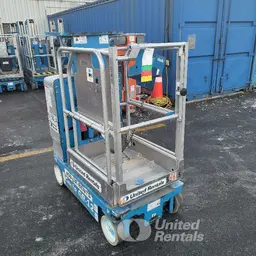 2017 Genie GR-12 Self-Propelled One-Person Lift