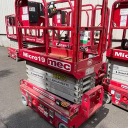 2018 MEC MICRO 19 Scissor Lift