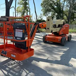 2017 JLG E450AJ Articulating Boom Lift