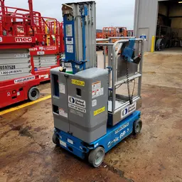 2017 Genie GR-20 Self-Propelled One-Person Lift