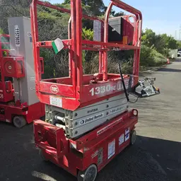2018 MEC 1330SE Scissor Lift