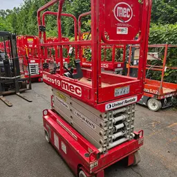 2018 MEC MICRO 19 Scissor Lift