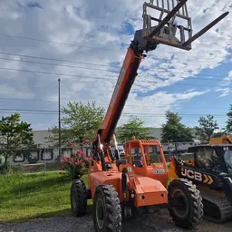 2017 SKYTRAK 6042 Forklift