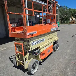 2015 JLG 2632ES Scissor Lift