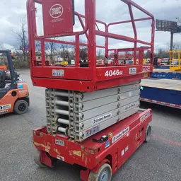 2017 MEC 4046SE Scissor Lift