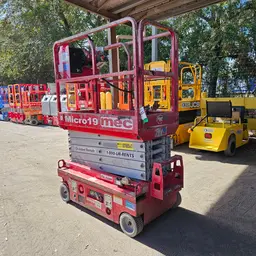 2018 MEC MICRO 19 Scissor Lift