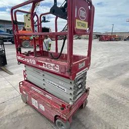 2018 MEC MICRO 19 Scissor Lift