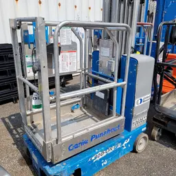 2017 Genie GR-20 Self-Propelled One-Person Lift