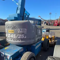 2016 Genie Z-45/25J DC Articulating Boom Lift