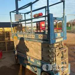 2015 Genie GS-3232 Scissor Lift