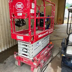 2018 MEC MICRO 19 Scissor Lift