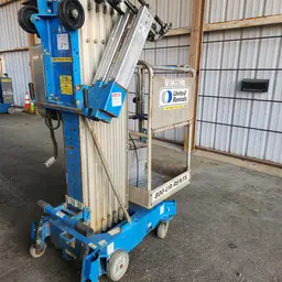 2018 Genie AWP-30SDC Pusharound Lift