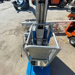 2016 Genie GR-20 Self-Propelled One-Person Lift