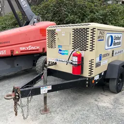 2018 Doosan P425/HP375WCUT4 Air Compressor