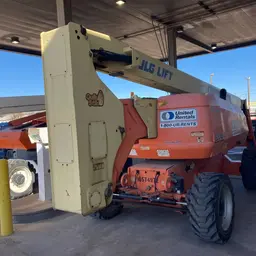 2017 JLG 800AJ Articulating Boom Lift