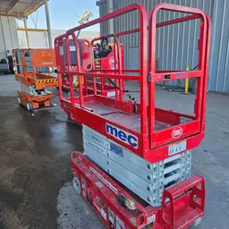 2018 MEC MICRO 19 Scissor Lift
