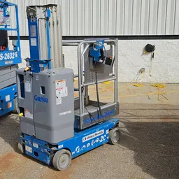 2017 Genie GR-20 Self-Propelled One-Person Lift