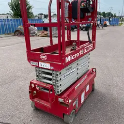2018 MEC MICRO 19 Scissor Lift